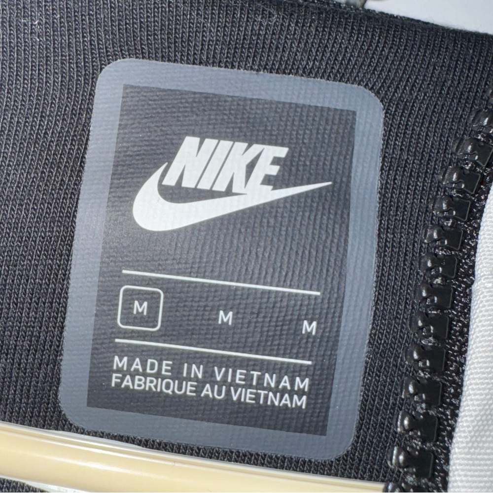 Nike Tech Shell Jacket - image 3